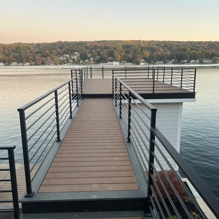 Deck railing