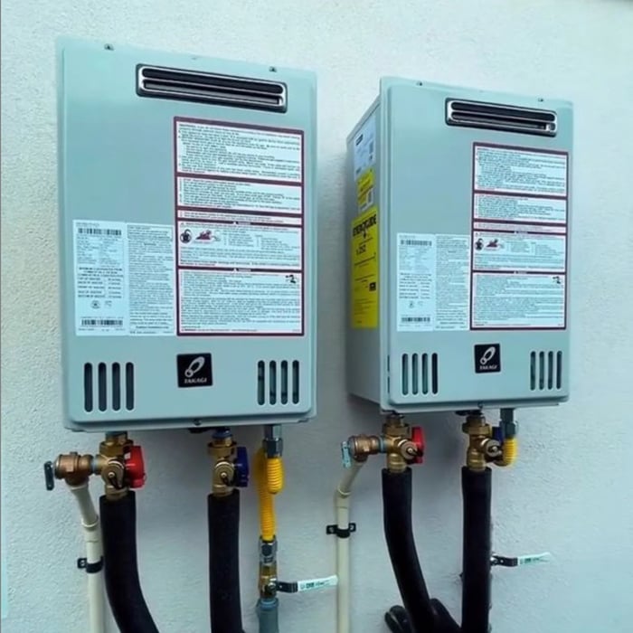 Water Heaters / Tankless