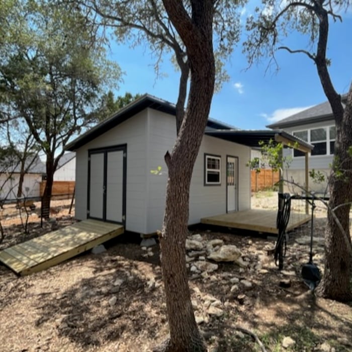 12 x 20 x 10‘ tall lean to shed