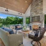 Deck & entertainment area