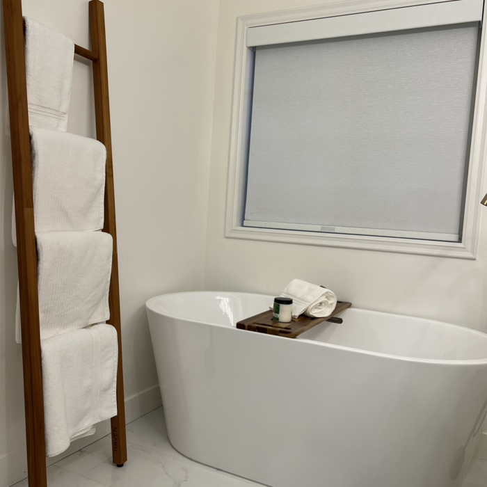 Bathtub cleaning