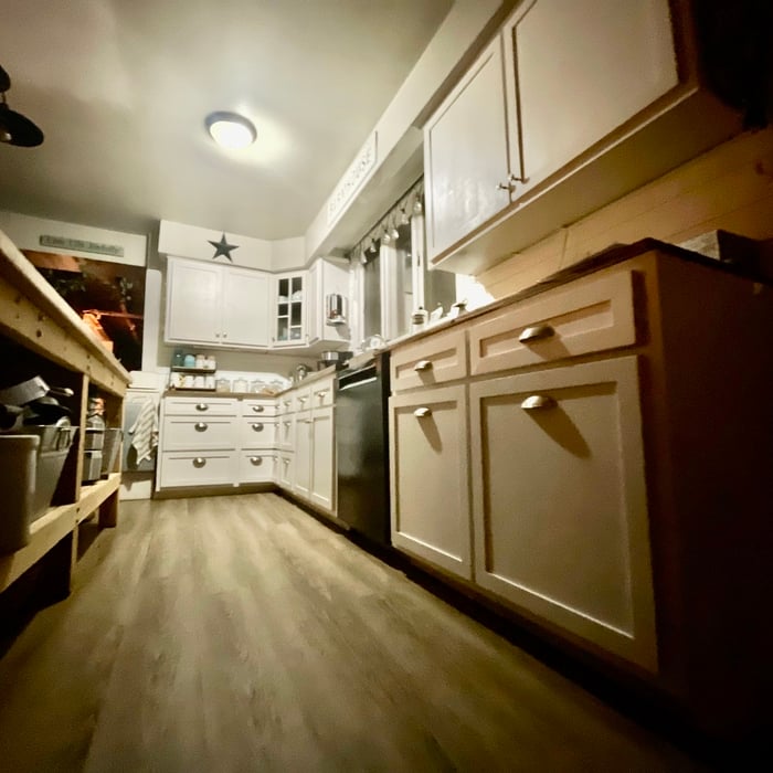 kitchen Cabinets uppers and lowers