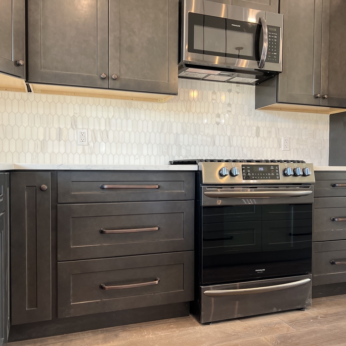 Kitchen Cabinets and Backsplash