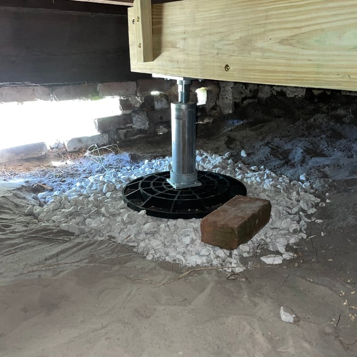 Crawlspace support Jacks