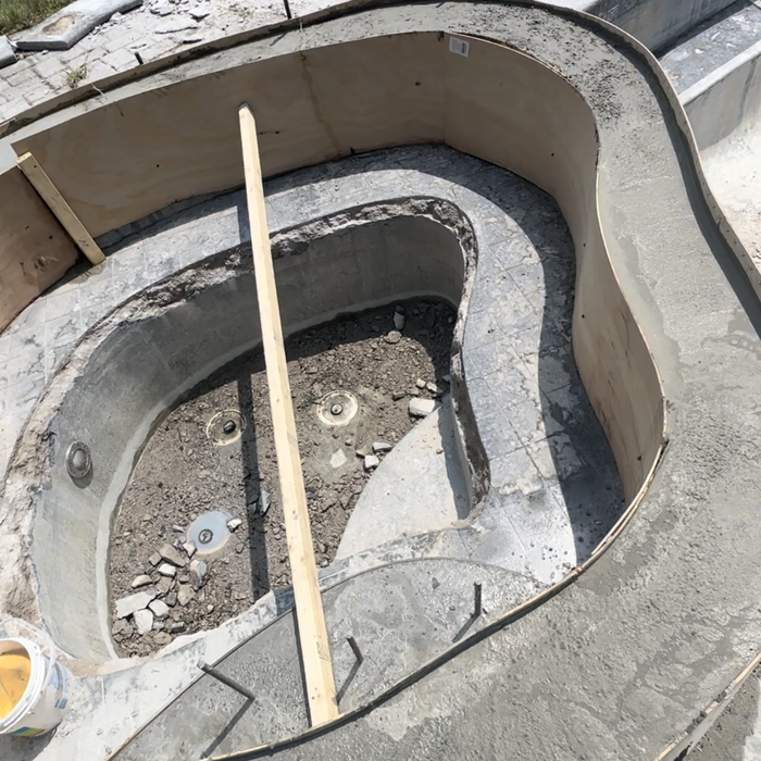 Pool remodeling + deck