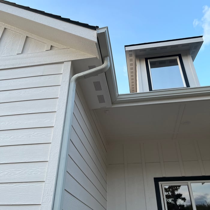 White seamless gutters