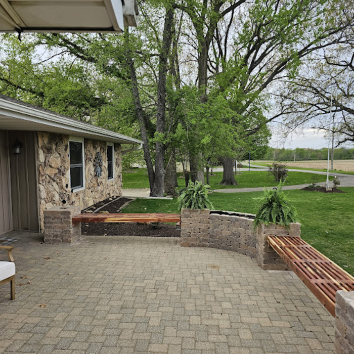 Pillars with corner flower bed and bench's