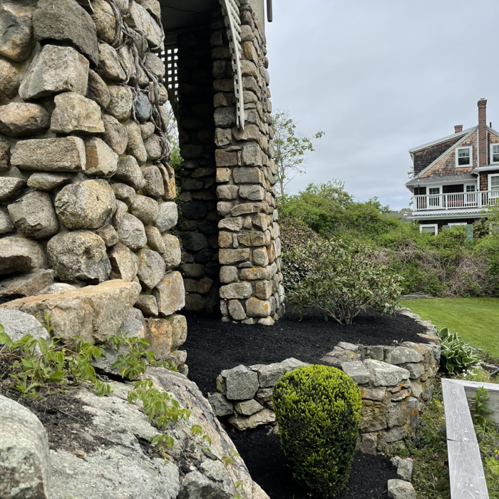 Much & hedge trim