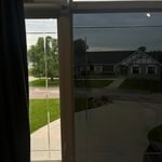left and top have no tint while the middle does