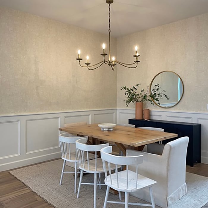 Dining room. Wallpaper.