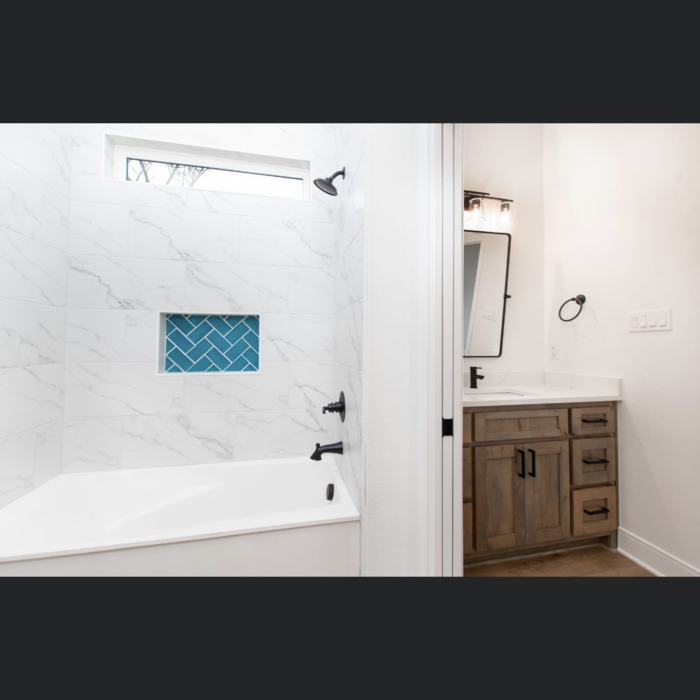 Tub surround