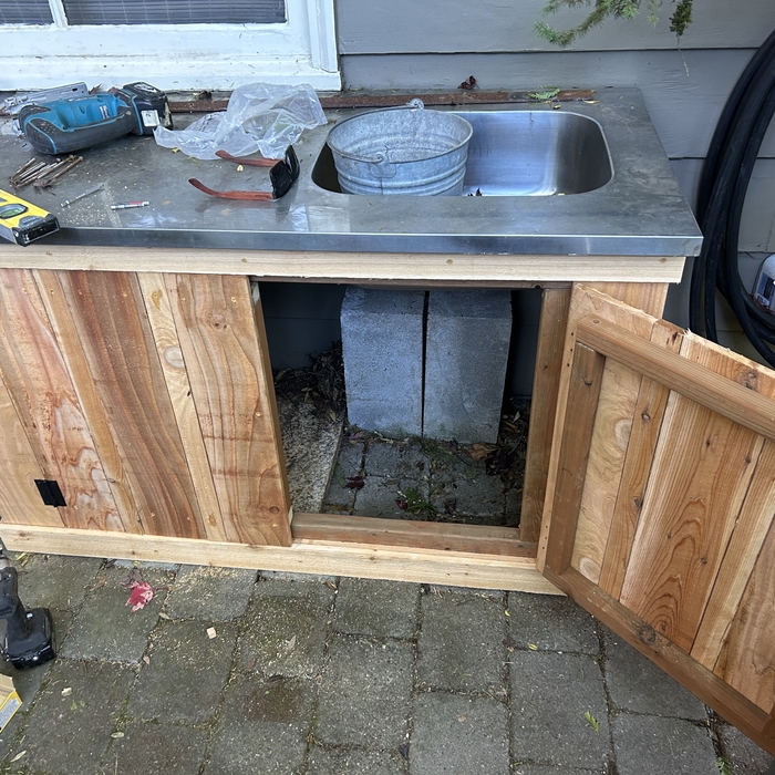 Outdoor sink table beautification