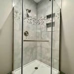 Tile Shower w/ Pebble Stone Accent Strip & Nic