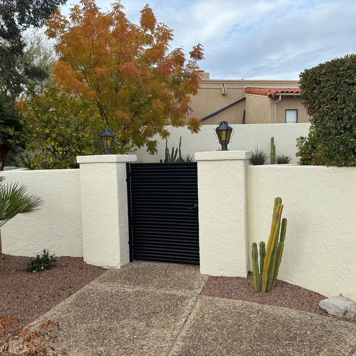 Louvered Side Gate