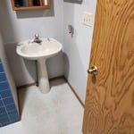Bathroom Before 4