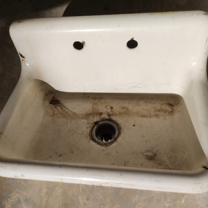 porcelain kitchen sink