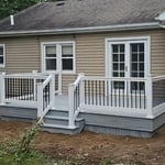Composite Deck w/ Vinyl Railing