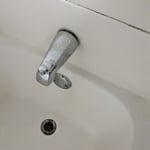 Bath Tube Cleaning