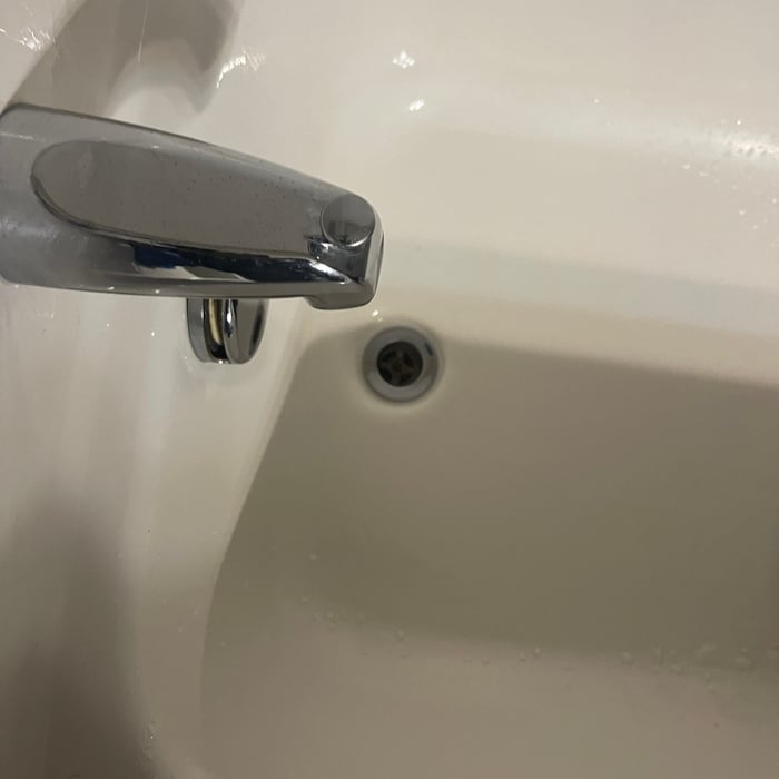 Bath Tube Cleaning