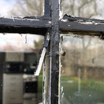 Peeling glazing