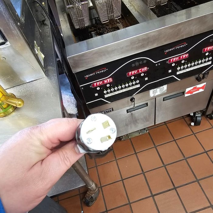 Repaired Plug of Fry Warmer
