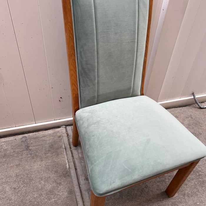 Reupholstery chair