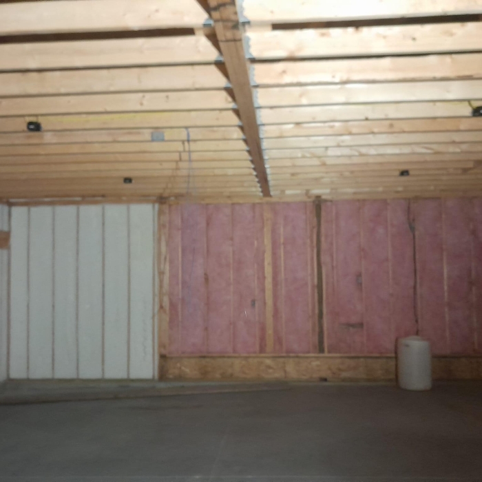Hybrid- Spray Foam/Fiberglass