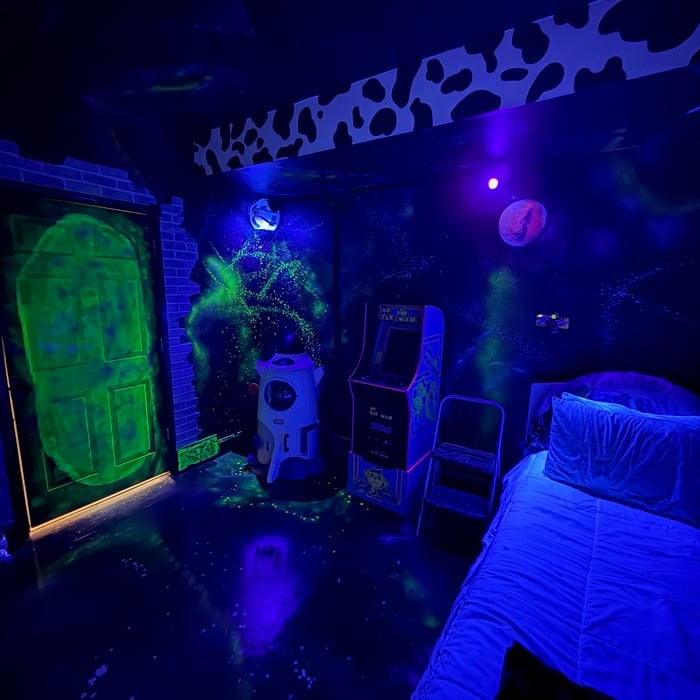 AFTER w/Blacklight