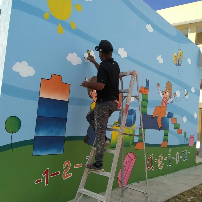 school kids mural