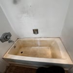 Tub before resurfacing