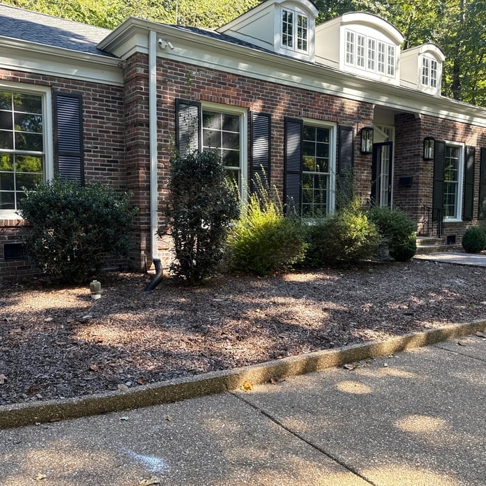 mulch trimming