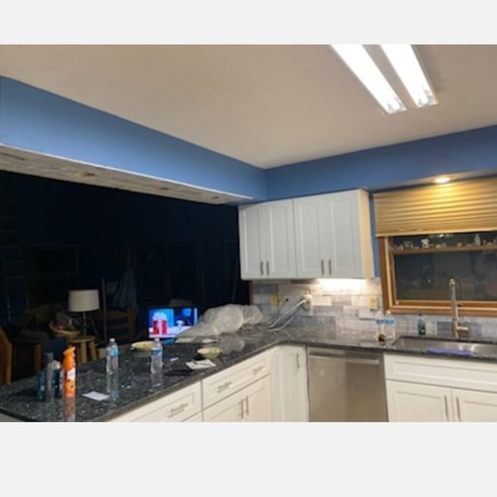 Kitchen backsplash/paint