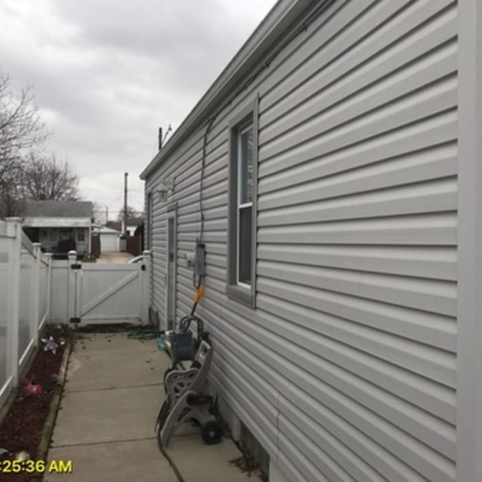 Vinyl Sided Walls