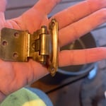 Cabinet hinge