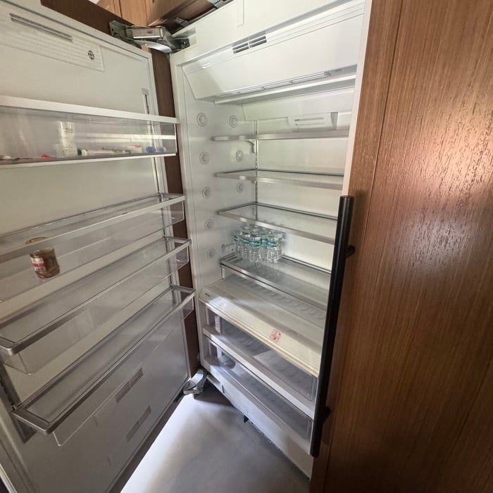 Refrigerator repair