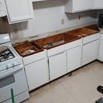 No Countertop/ Sink