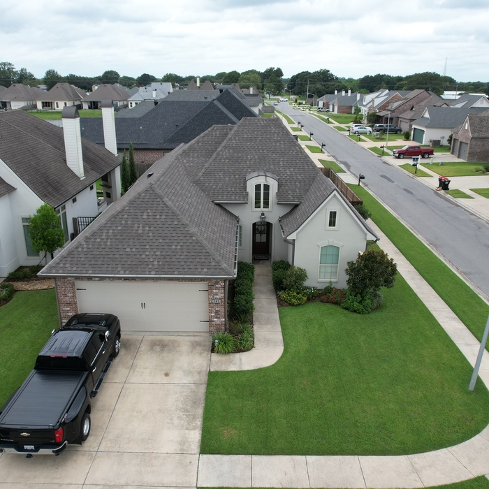 Asphalt Shingle Roof