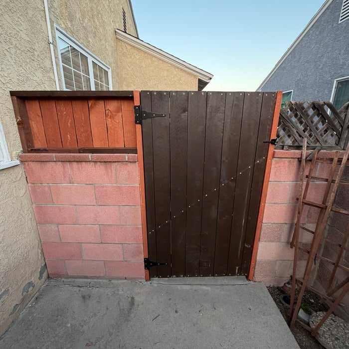 Gate rebuild