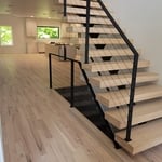 Floating staircase