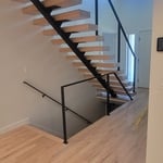 Floating staircase