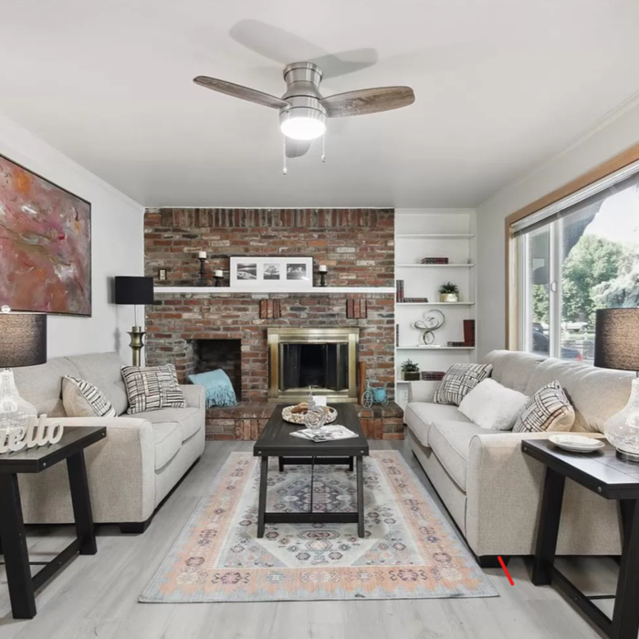 Traditional Living Room