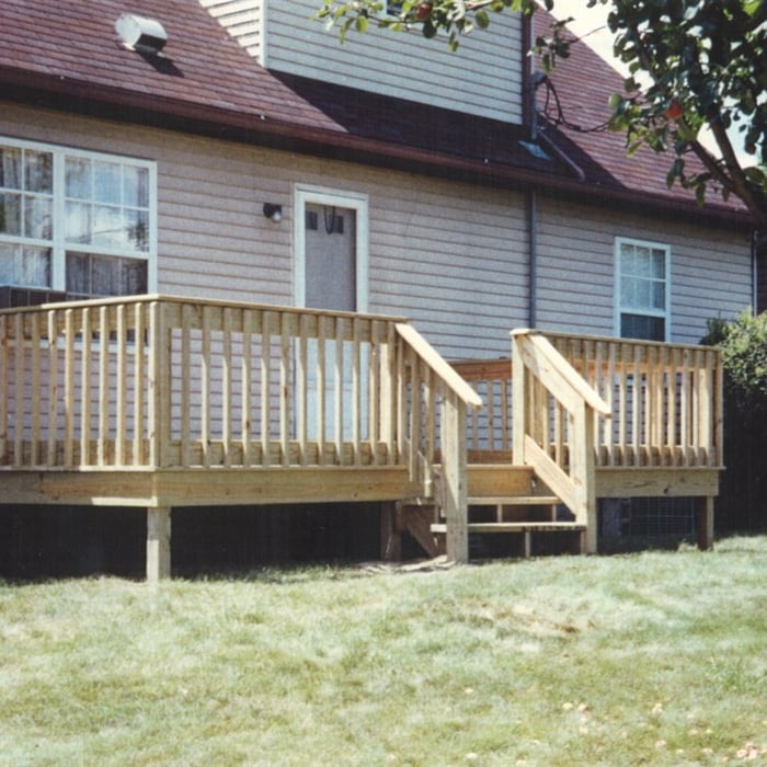FEATURED DECK