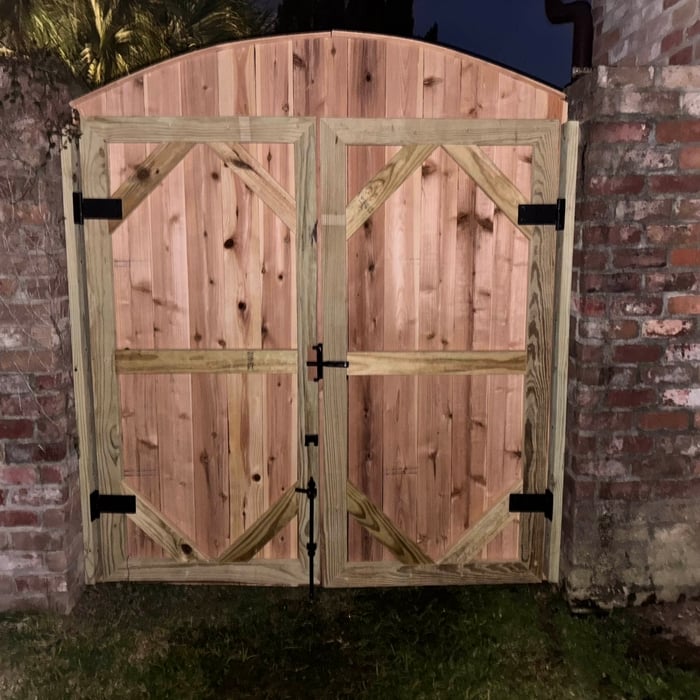 Custom privacy fences