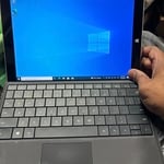 Microsoft Surface $200
3176576877