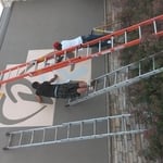 RED ROBIN - AT WORK WITH STENCIL