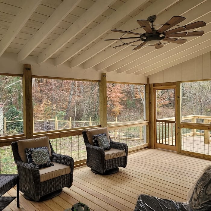 Screened in porch