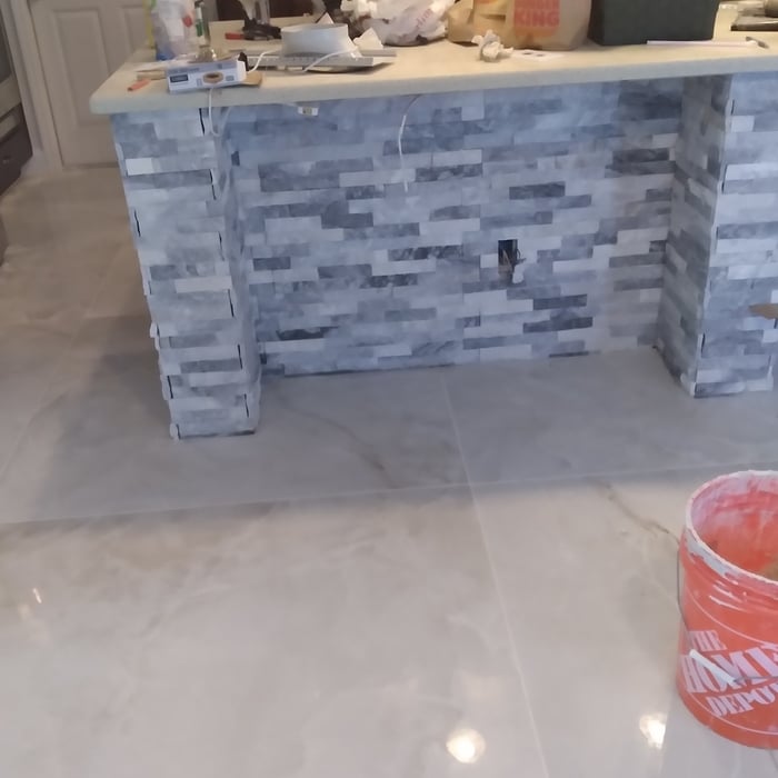 Kitchen bar area