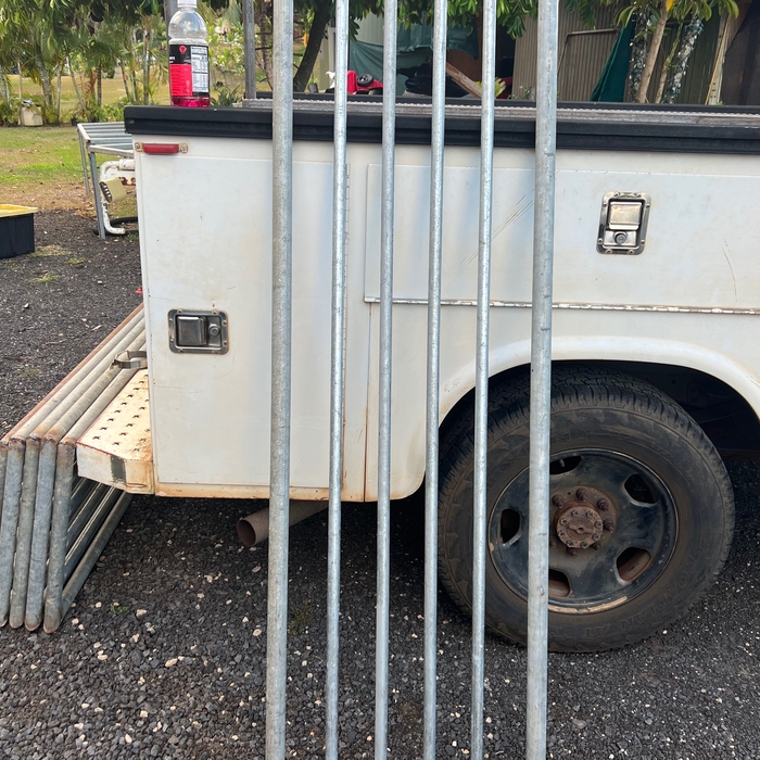 Welded doors for kennel