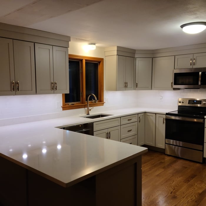 Subway tile , backsplash