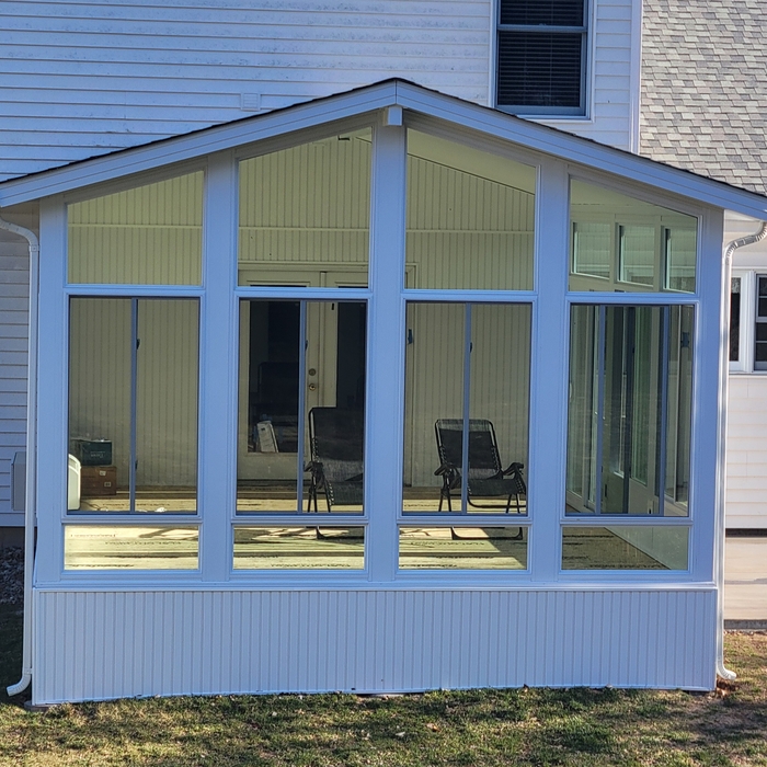 Four-season gable